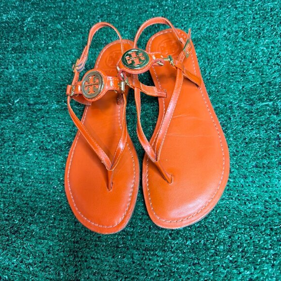 Tory Burch Ali Orange Patent Leather Thong Flat Sandals Gold Logo Size 8.5  Step - Picture 4 of 15